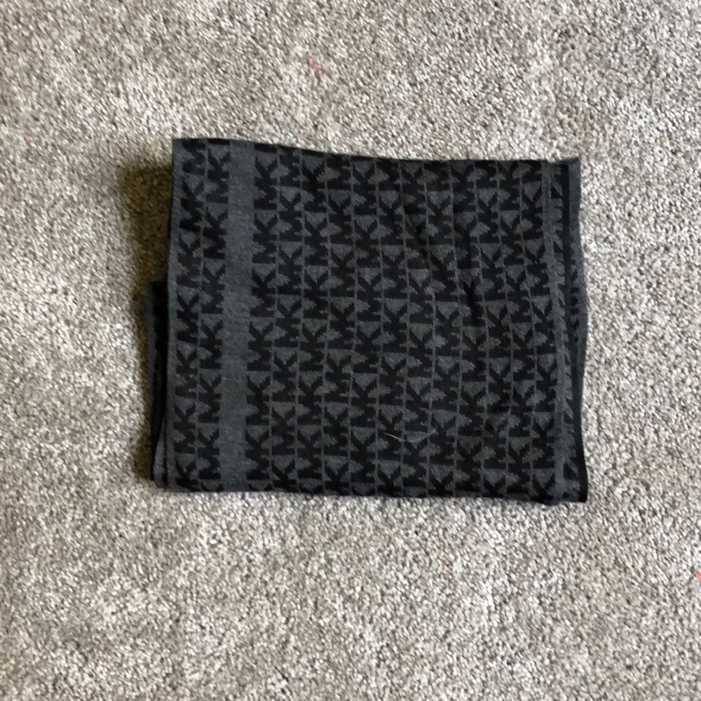 Michael Kors Straight Cut Scarf